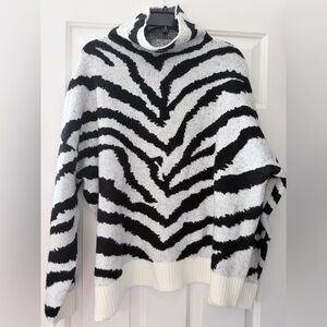 Karen Kane Black and White Zebra Pattern Turtleneck Sweater, Size XL